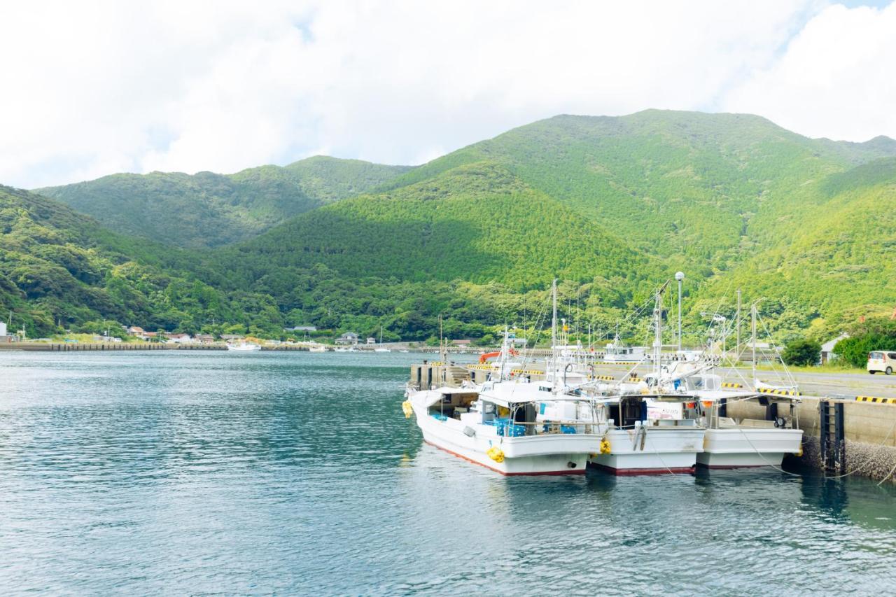 Villa Miyako 源泉かけ流し客室温泉ヴィラ みやこ別邸 Goto Exteriör bild